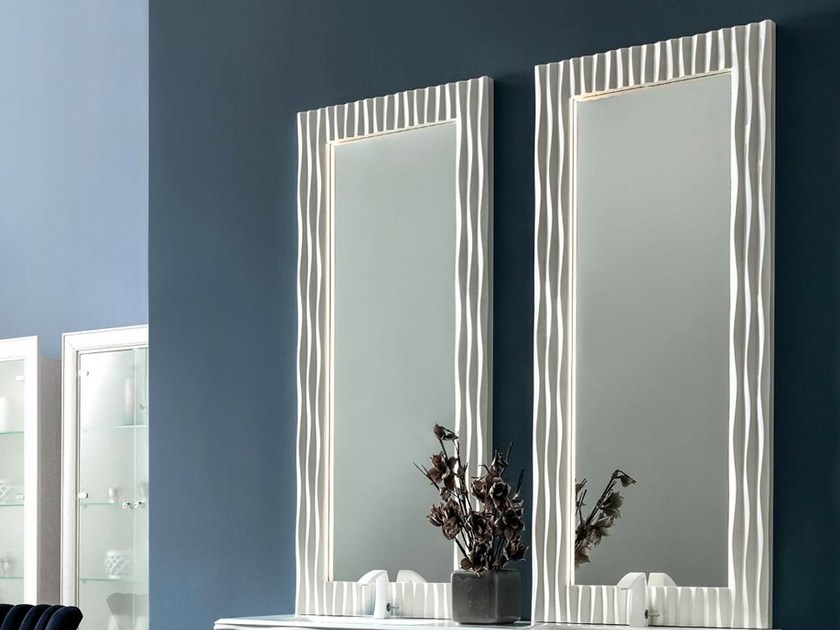 EBON | Mirror with integrated lighting