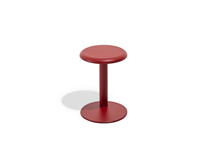 STRONG | Low stool