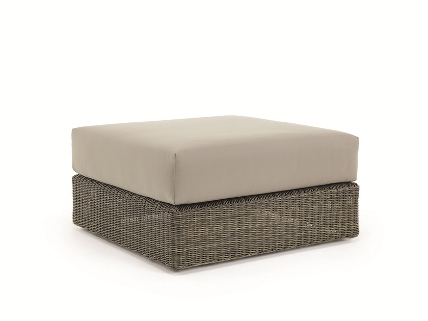 CUBE | Garden pouf